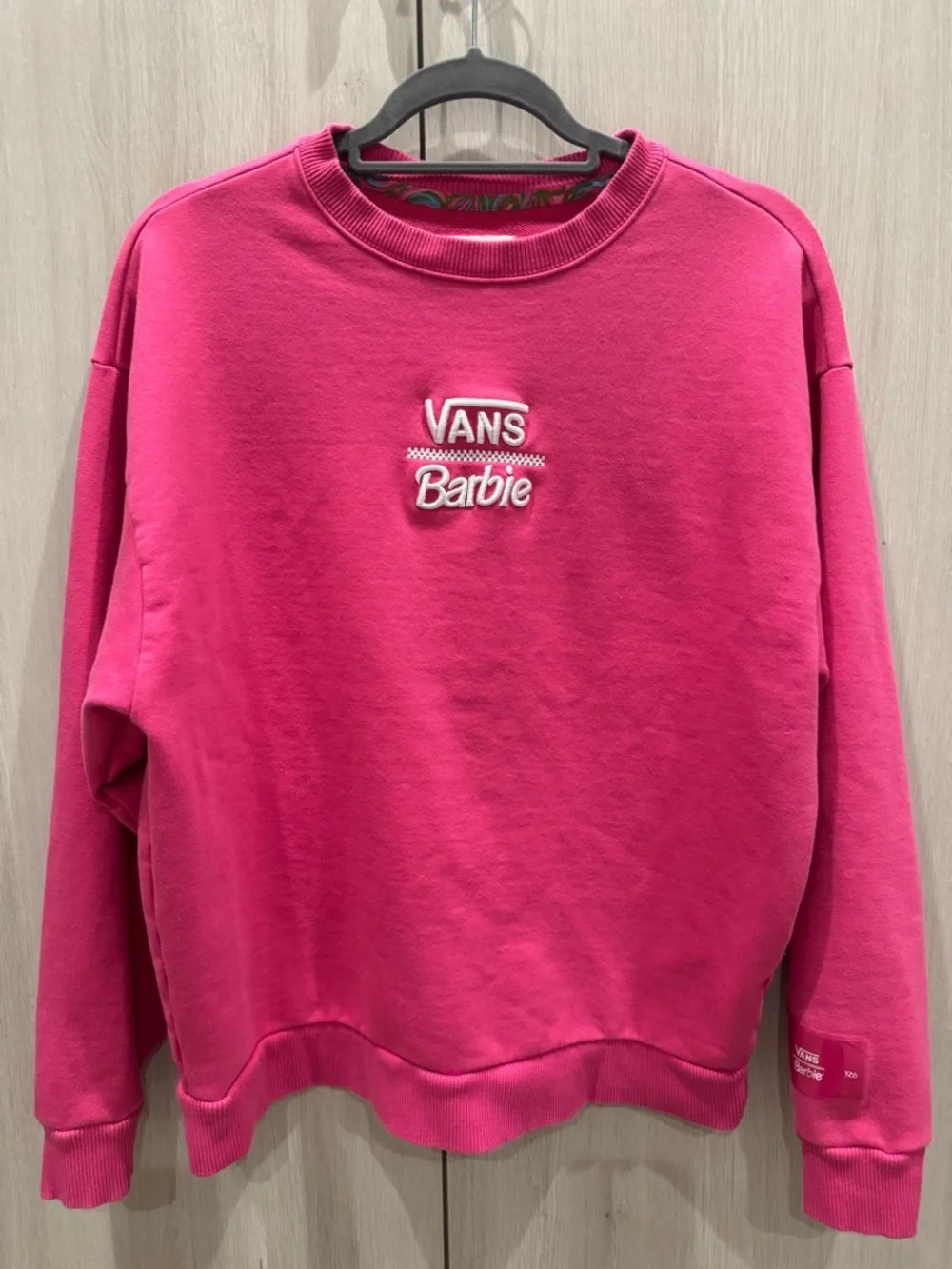 Vans Barbie Bright Pink Crewneck Sweatshirt 🩷🍓 - Picture 10 of 10